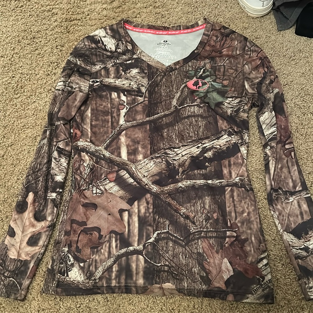 Mossy oak Camo long sleeve shirt size M (8-20)